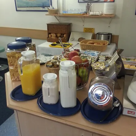 موتل 24إتش بريمن فندق بريمين